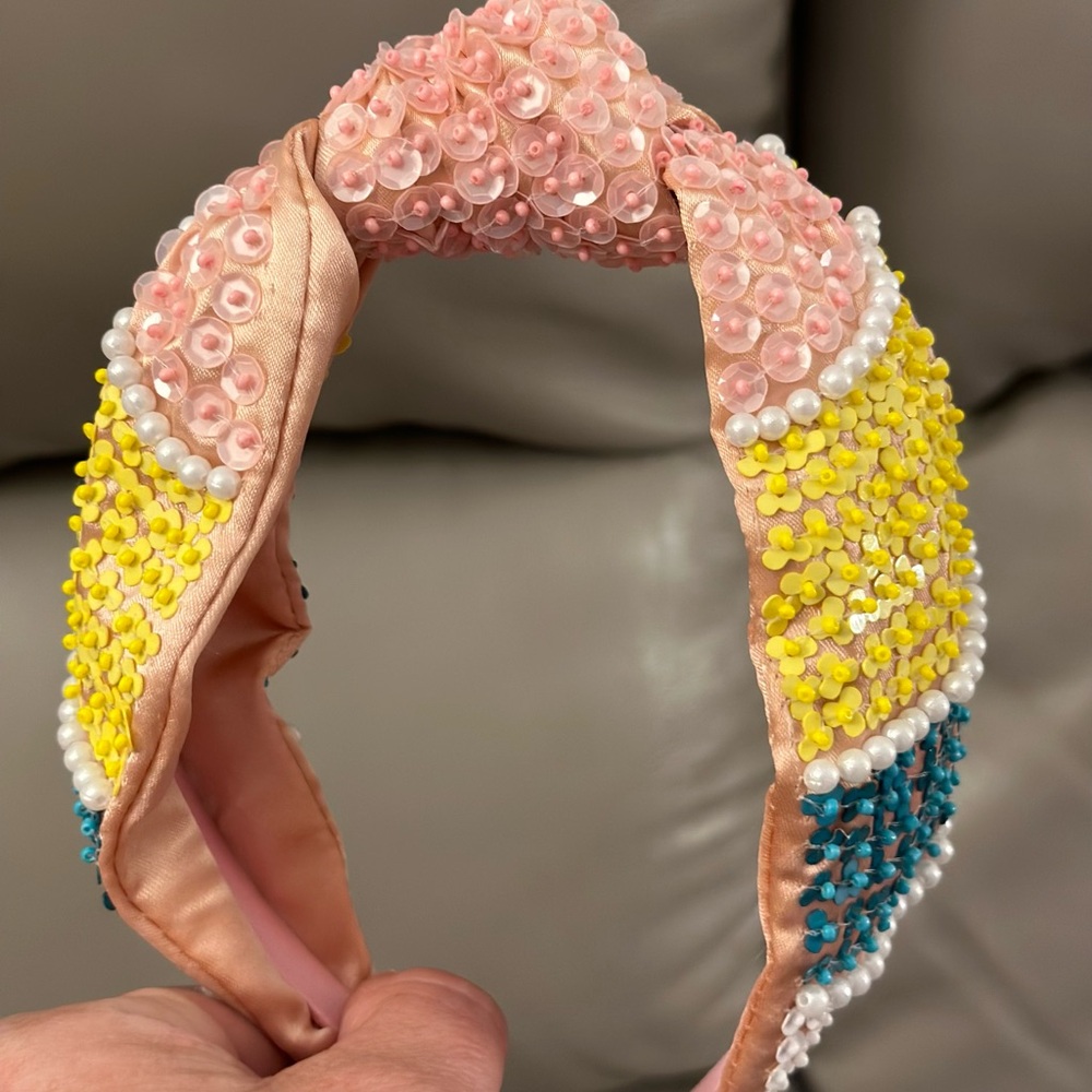 Headband With Pastel Bead Design - Picture 2 of 4